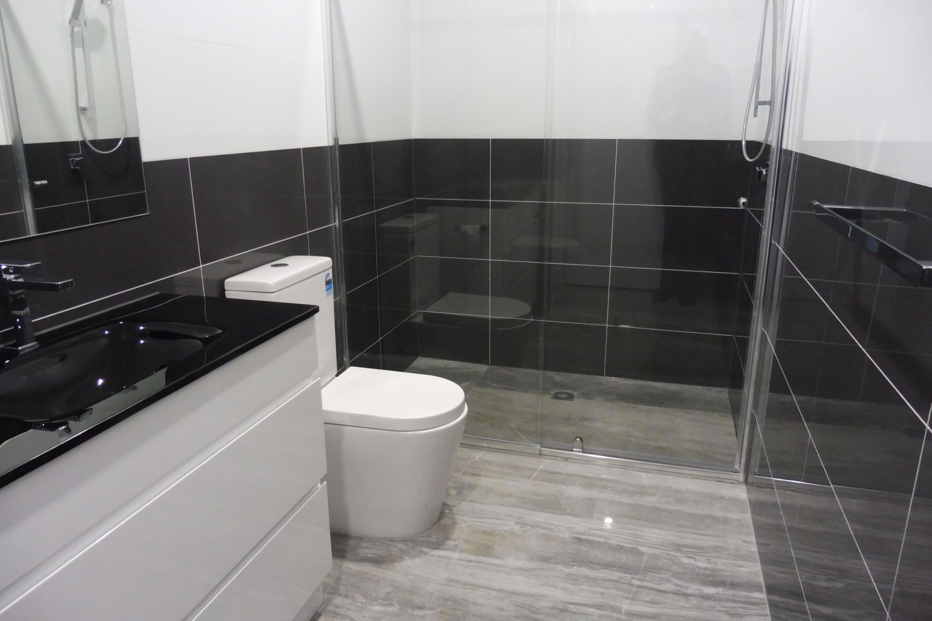 NEWLY BUILT FAMILY HOME
