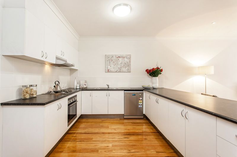 2/30 MacPherson Street, Footscray - Thumbnail 5