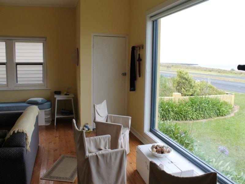 101 Sea Parade PORT MACDONNELL SA, Port Macdonnell - Thumbnail 4