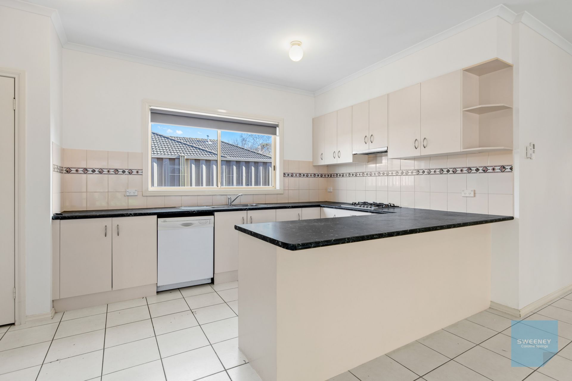 1 Springfield Close, Caroline Springs - Thumbnail 4