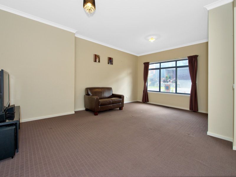 32 Skyline Drive SOUTH MORANG, South Morang - Thumbnail 5