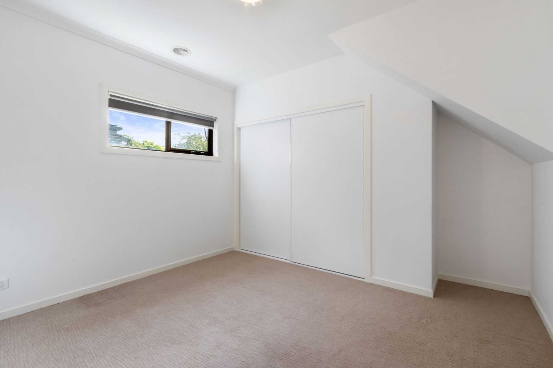 DELIGHTFUL 3 BEDROOM HOUSE IN RESERVOIR