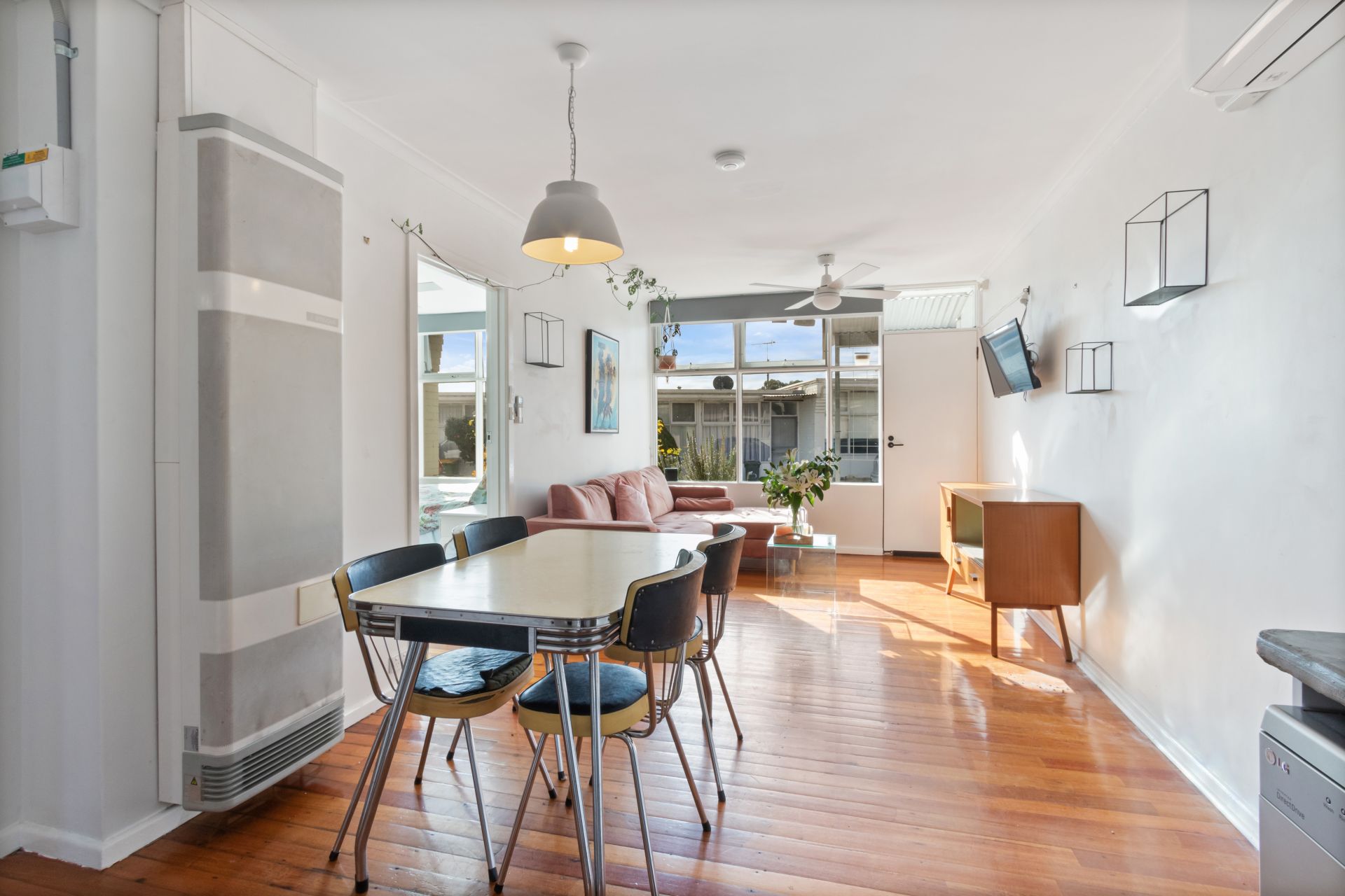 Well Presented unit close to all Amenities