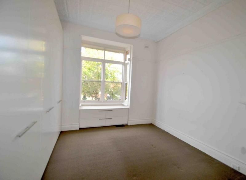 16 Rockbrook Road, St Kilda East - Thumbnail 8