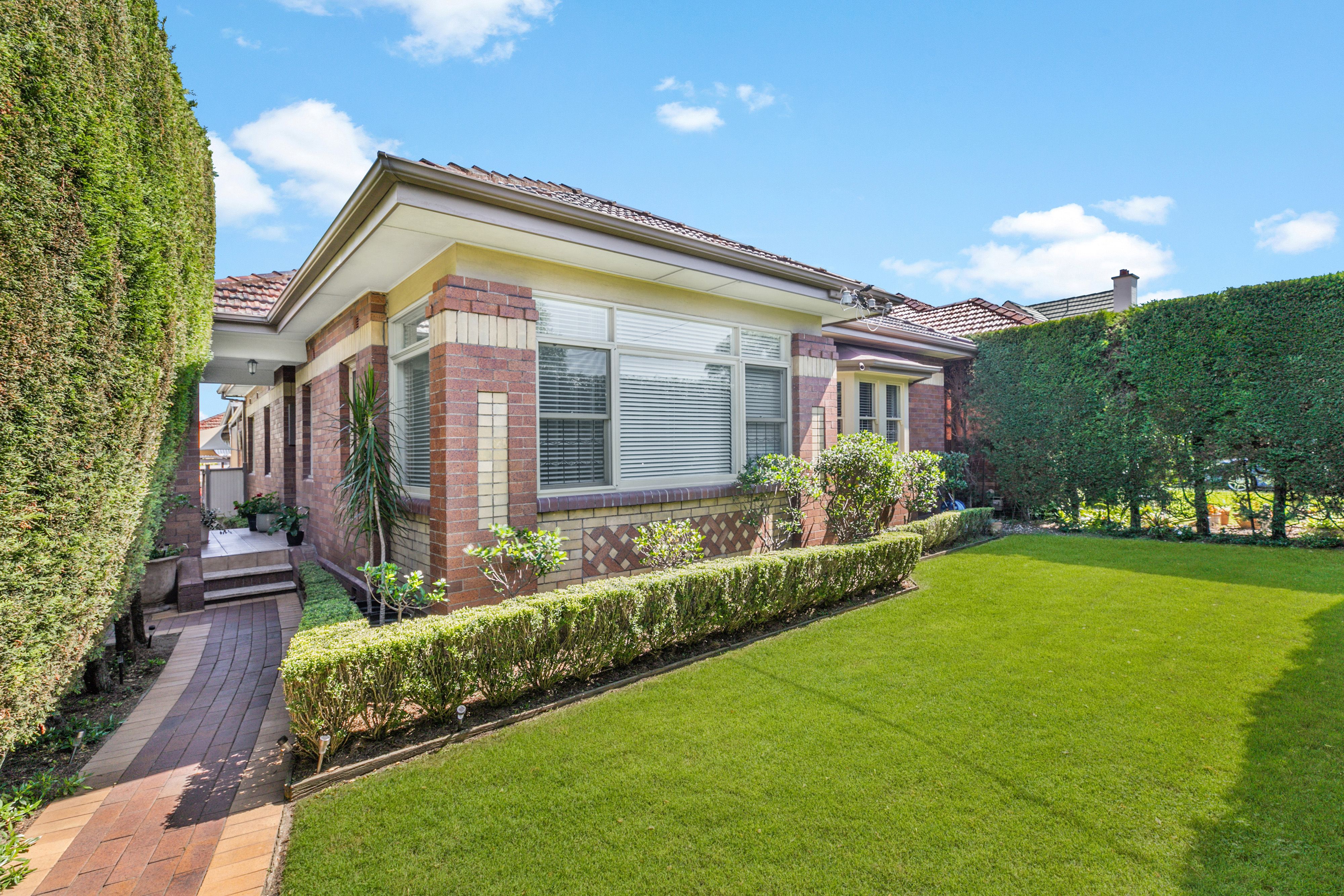 Real Estate For Sale 146 Kemp Street Hamilton South , NSW