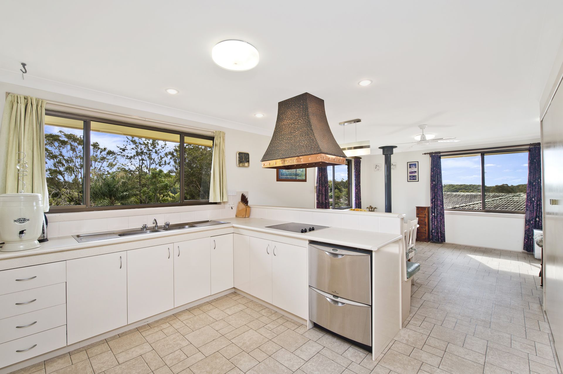 19 Lyndale Avenue Port Macquarie NSW, Port Macquarie - Thumbnail 4