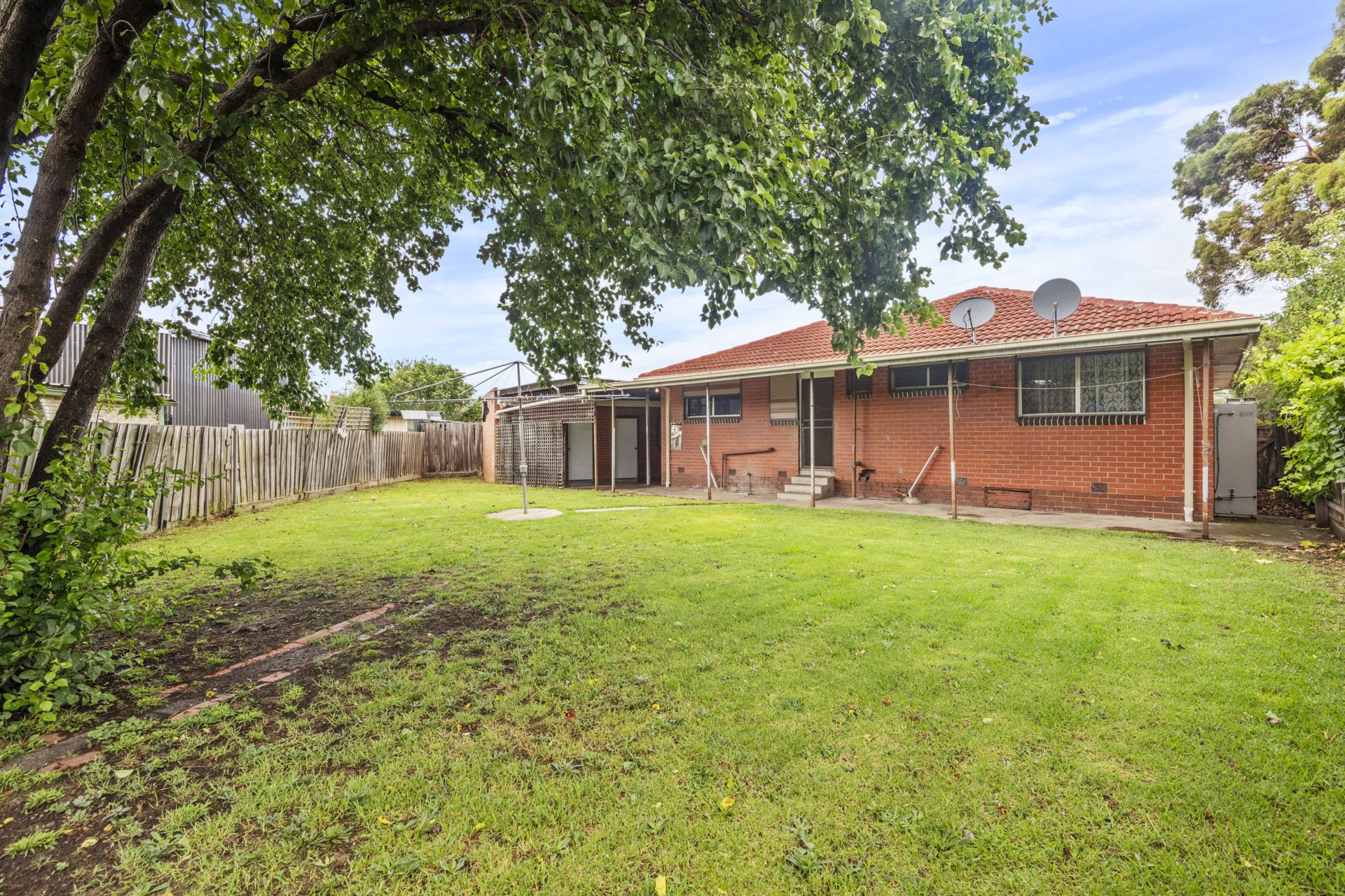 PERFECT FAMILY HOME IN PERFECT QUIET COURT LOCATION