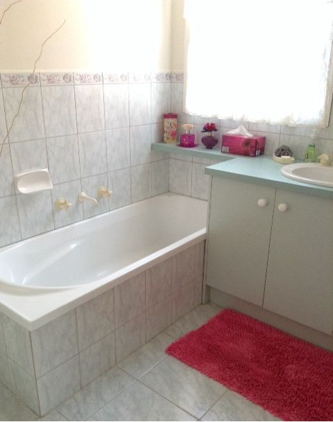 Quaint and Quiet 2 Bedroom Delight!