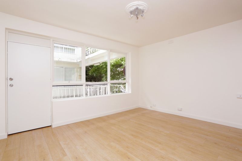 1/4 Wando Grove, St Kilda East - Thumbnail 4