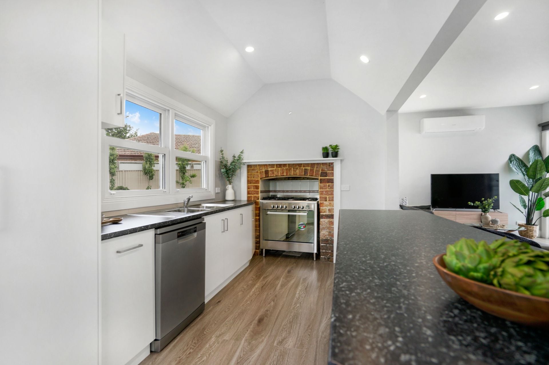 410 Armstrong Street South, Ballarat Central, Ballarat Central - Thumbnail 7