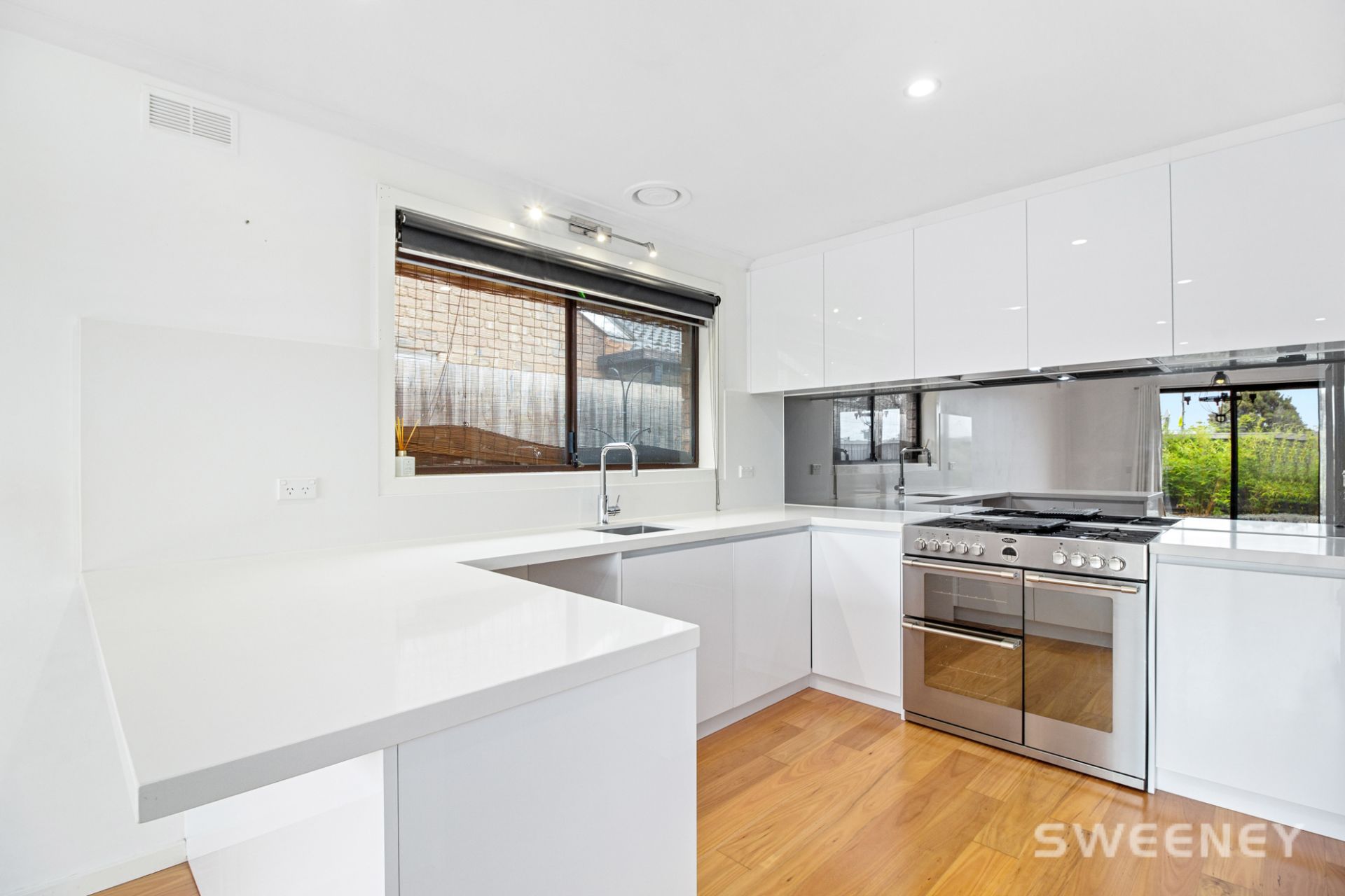 317 Queen Street, Altona Meadows - Thumbnail 3
