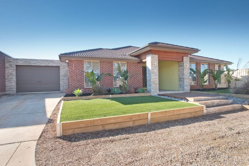 13 Conn Court, Bacchus Marsh - Thumbnail 2