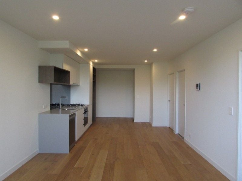 STUNNING  APARTMENT IN HIGHLY SOUGHT AFTER LOCATION