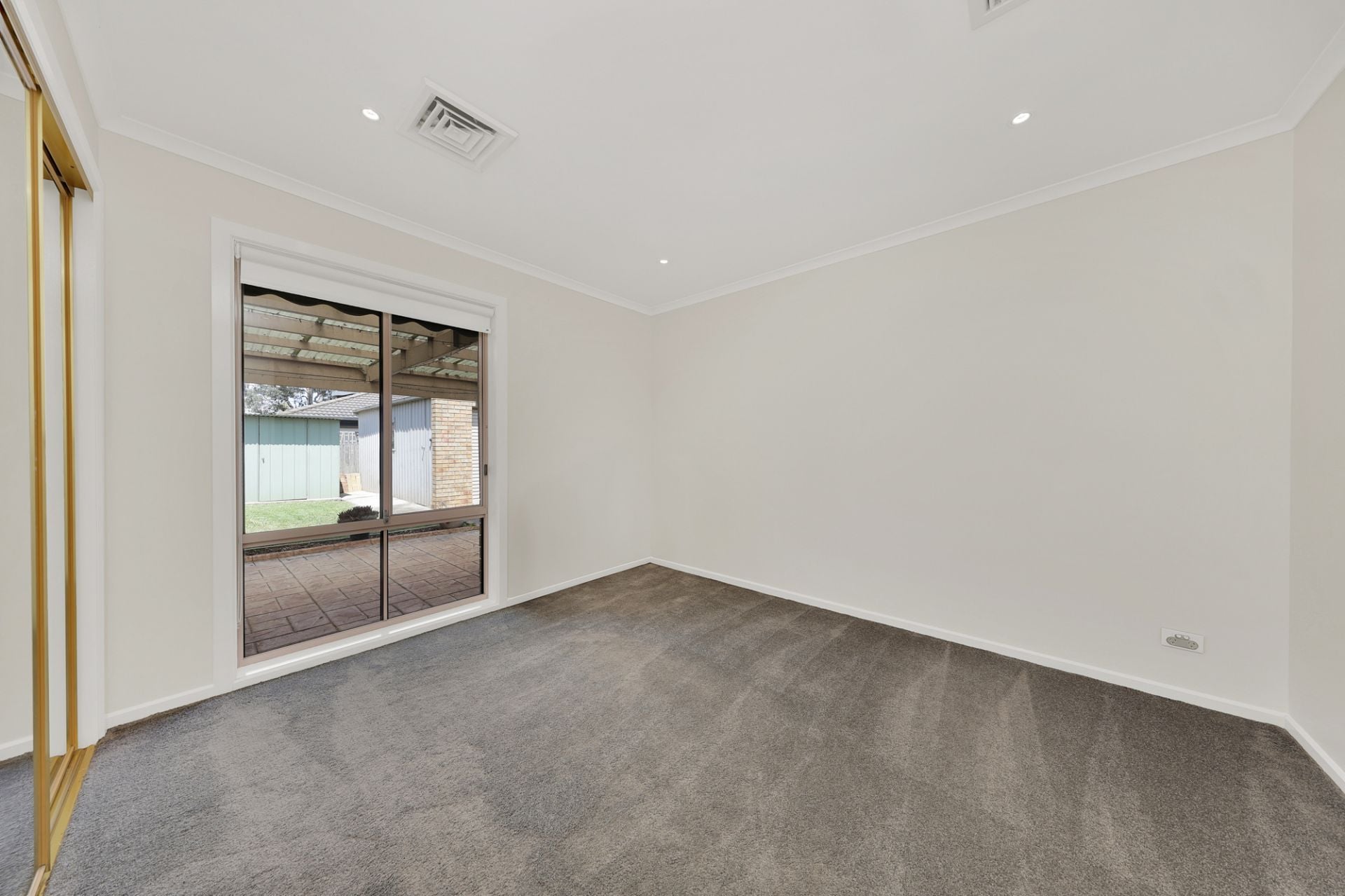 SPACIOUS FAMILY HOME WITH AMPLE PARKING AND MODERN UPDATES