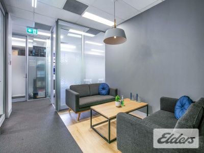 RARE GROUND FLOOR OFFICE ON MONTAGUE ROAD!