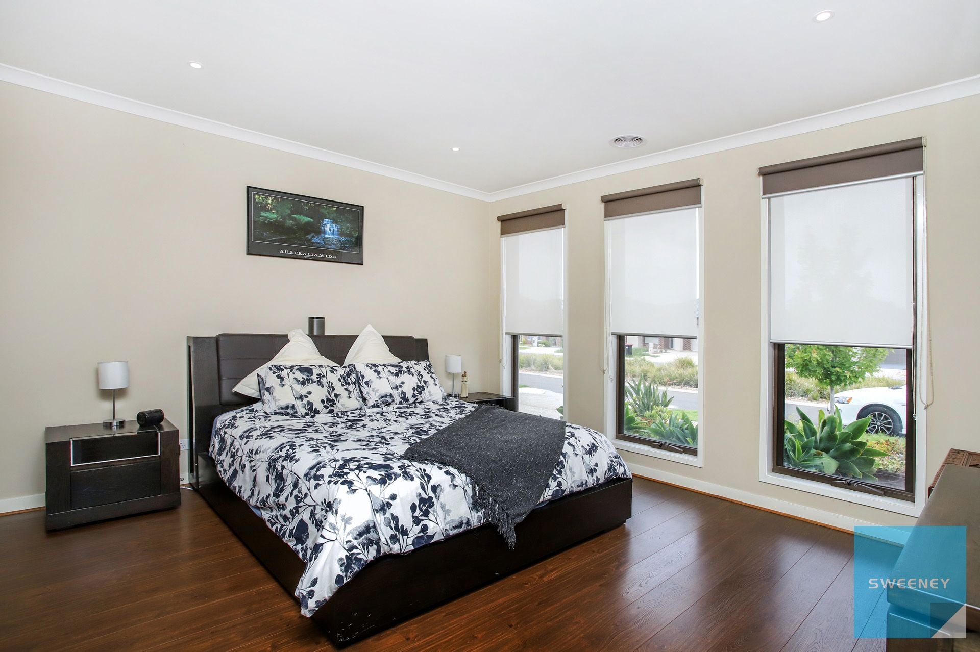 10 Sarenne Way, Fraser Rise - Thumbnail 8