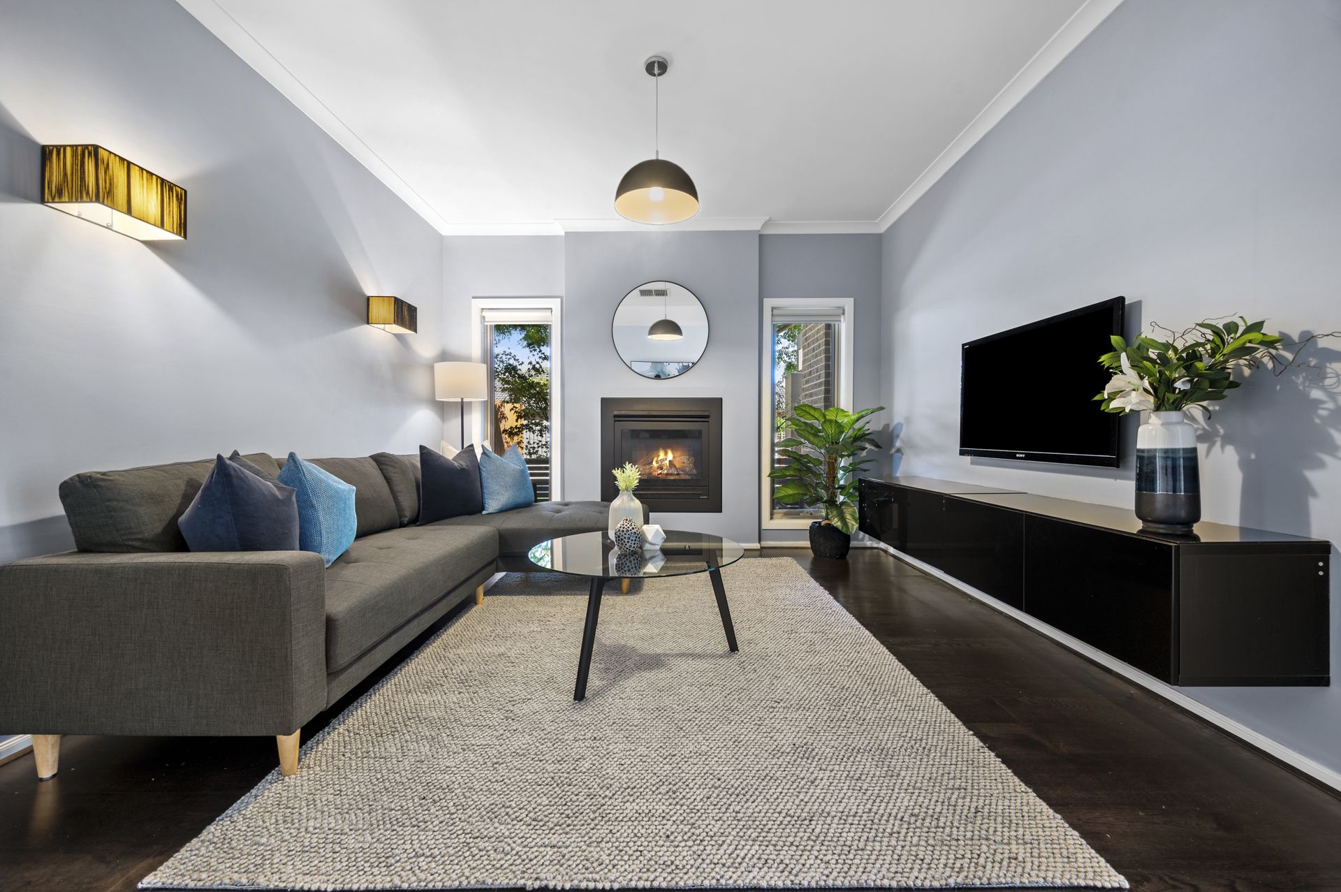 Luxurious Contemporary Family Living
