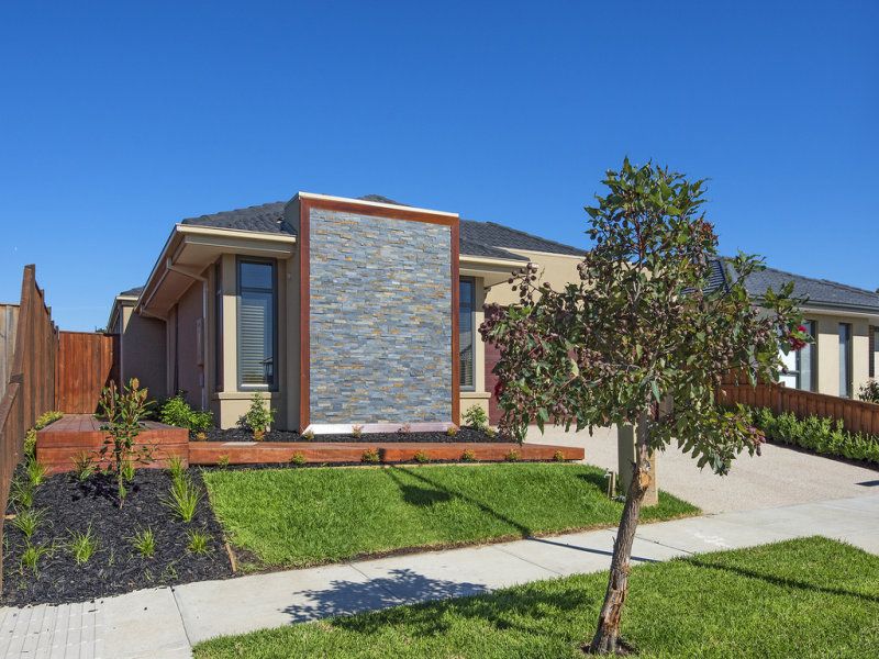 17 Siena Drive MERNDA, Mernda - Thumbnail 2