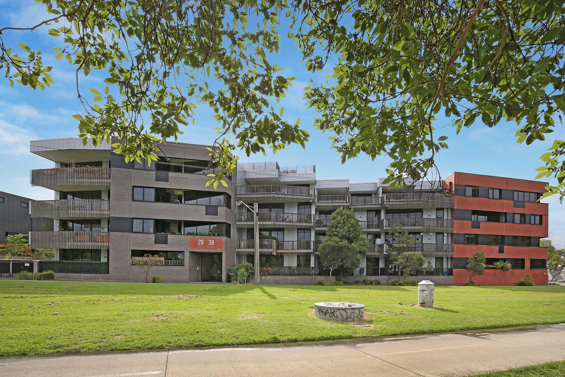 Spacious apartment in ideal location