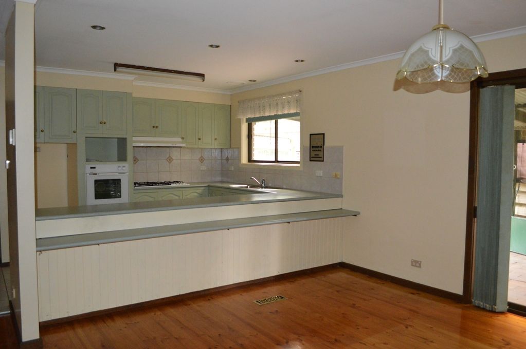 FABULOUS FIVE BEDROOM FAMILY HOME
