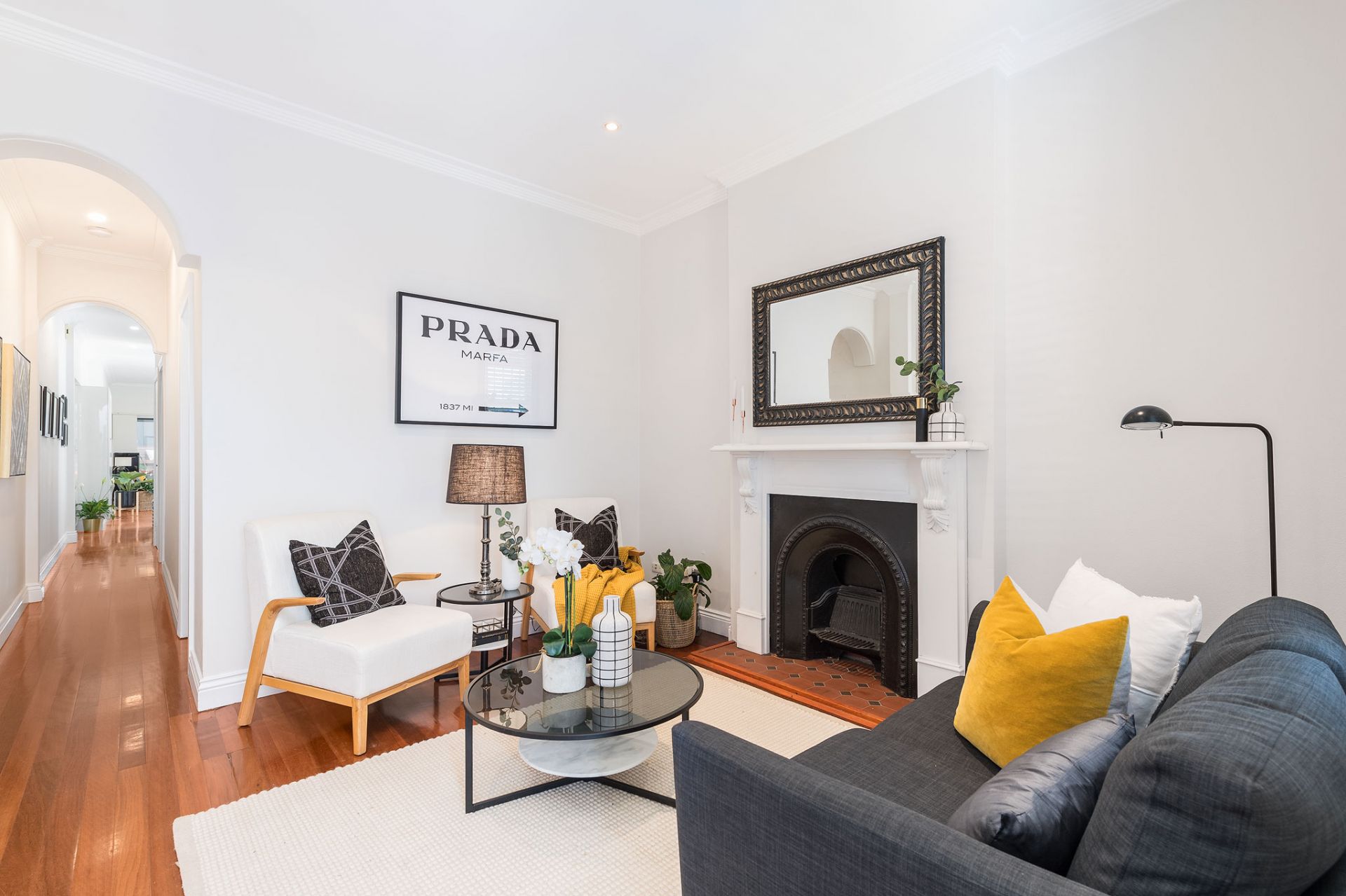 Easycare Entertainer with Light, Style and Quality