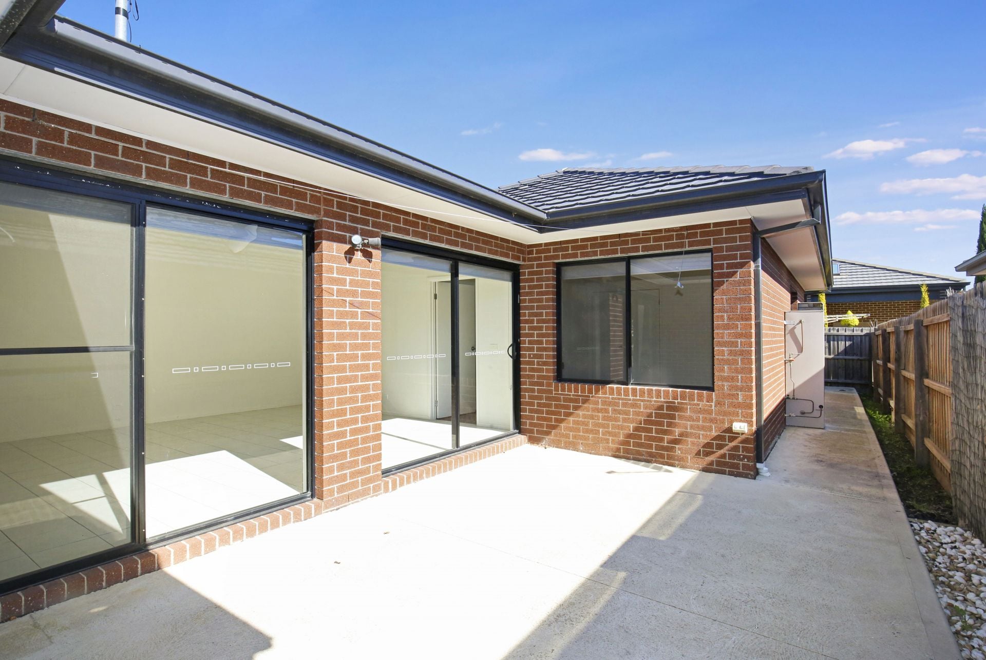 MODERN & LOW MAINTENANCE