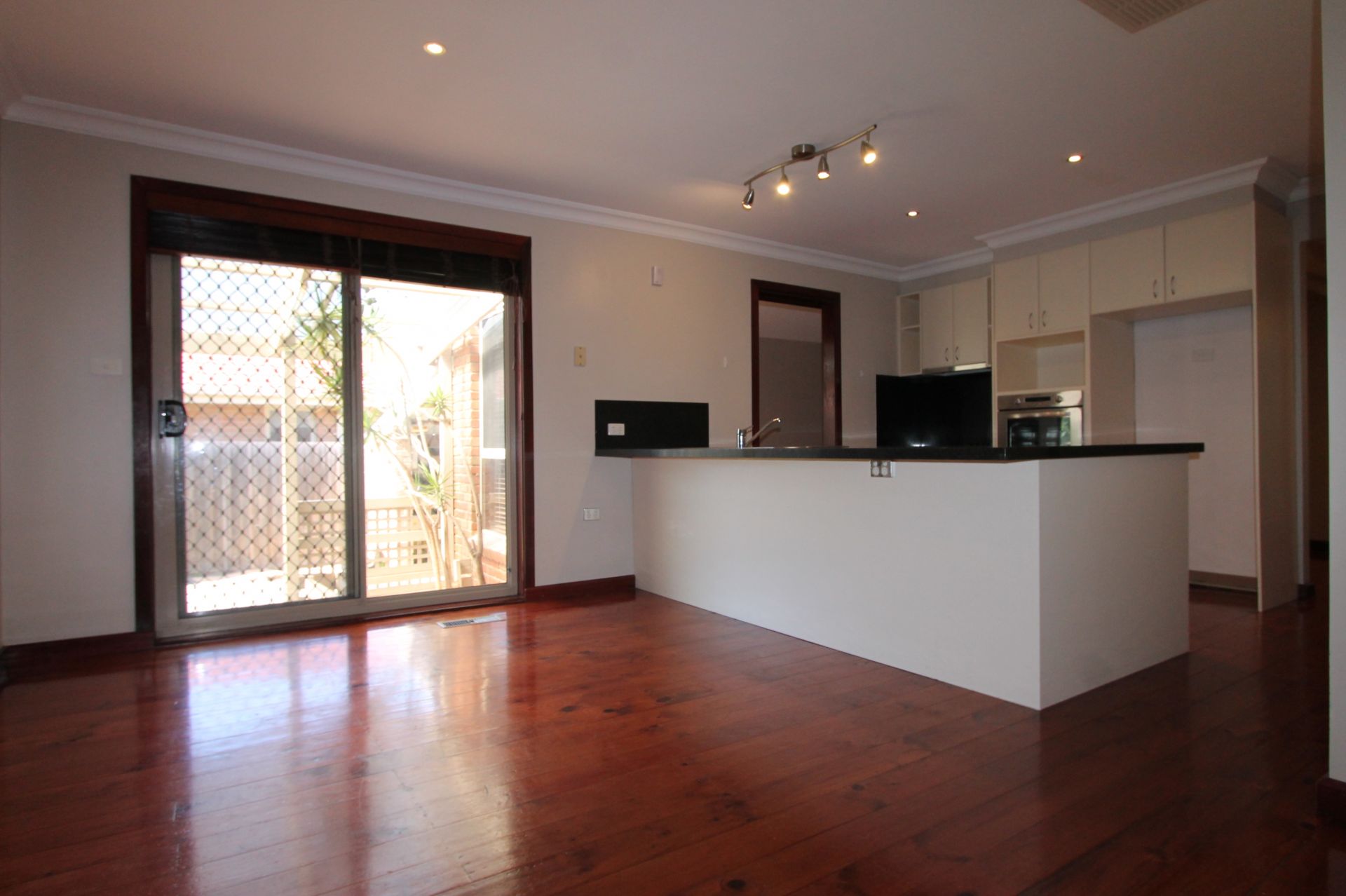 WARM & INVITING FAMILY HOME !!!