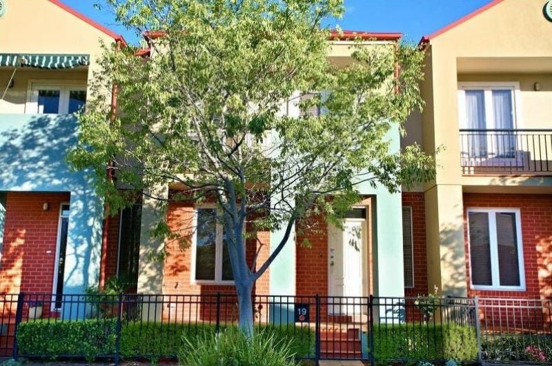 19 Wakefield Street Kensington VIC, Kensington - Thumbnail 2