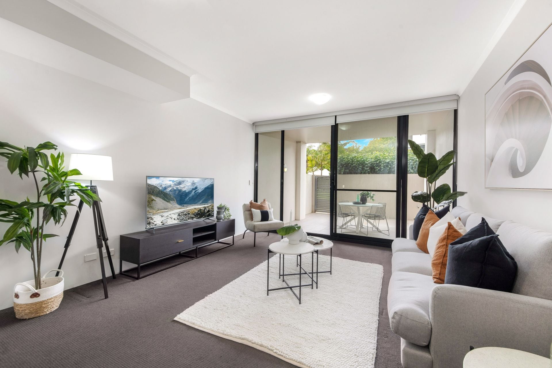 223/221 Sydney Park Road, Erskineville, Erskineville - Thumbnail 2
