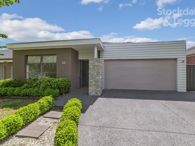 34 Harriers Street MERNDA, Mernda - Thumbnail 3