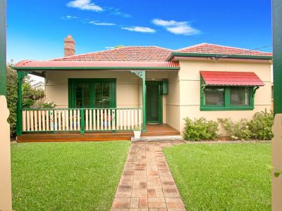 SOLD BY CRANSTON SCHWARZ & JOHN VACCARO - 9939 5400