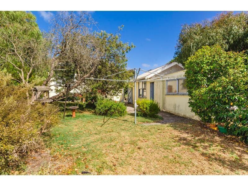 20 Henley Street BARWON HEADS VIC, Barwon Heads - Thumbnail 5