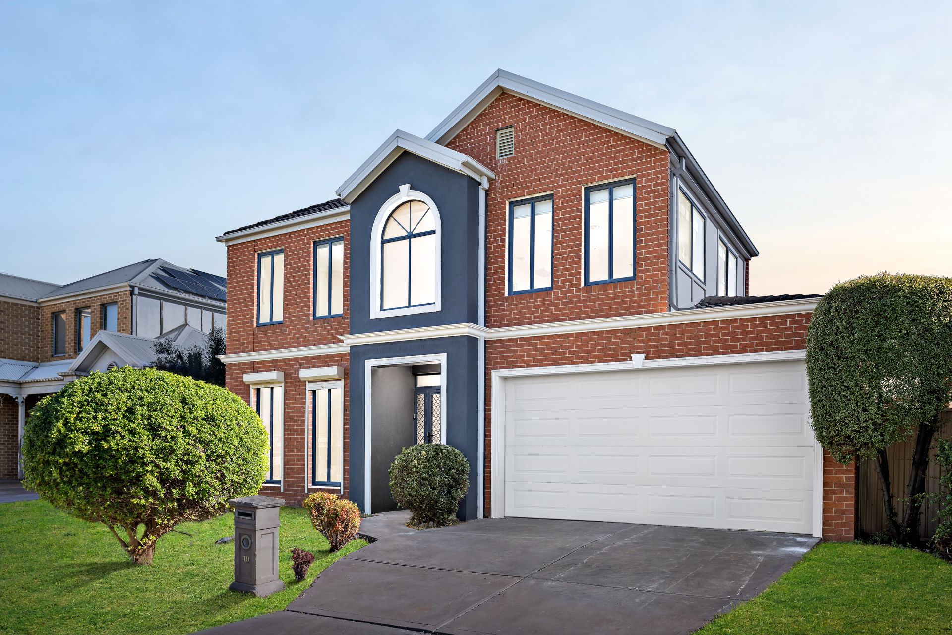 10 Finstall Close, Caroline Springs - Thumbnail 2