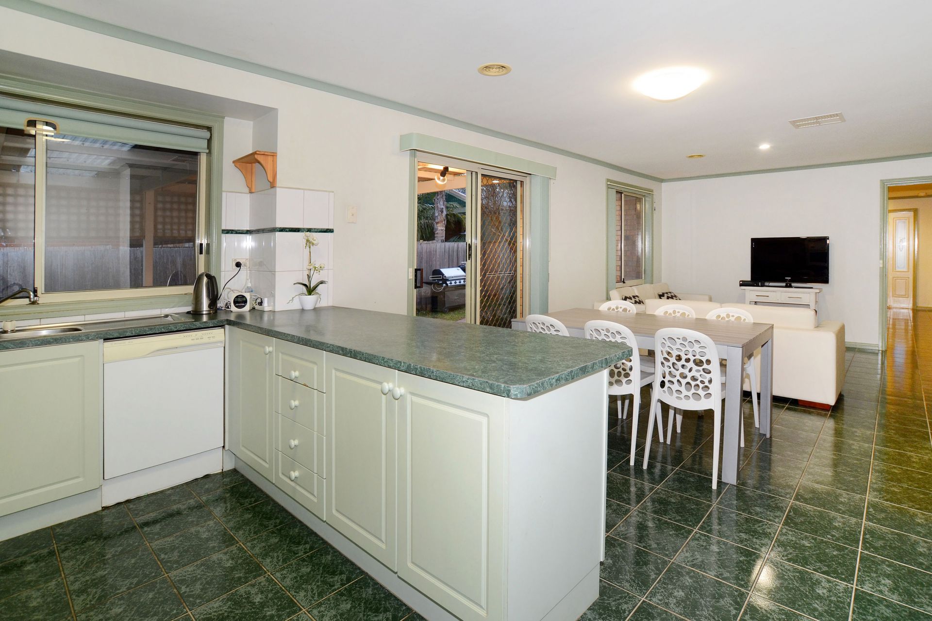 Four Bedroom Delight!!