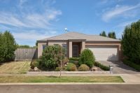 12 Maidenhair Drive, Warragul VIC