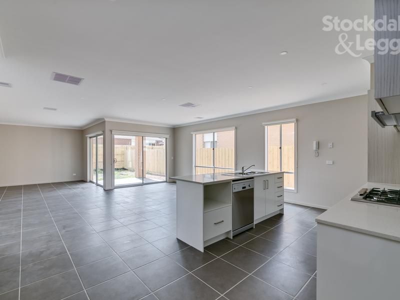 26 Fashoda Drive MERNDA, Mernda - Thumbnail 6