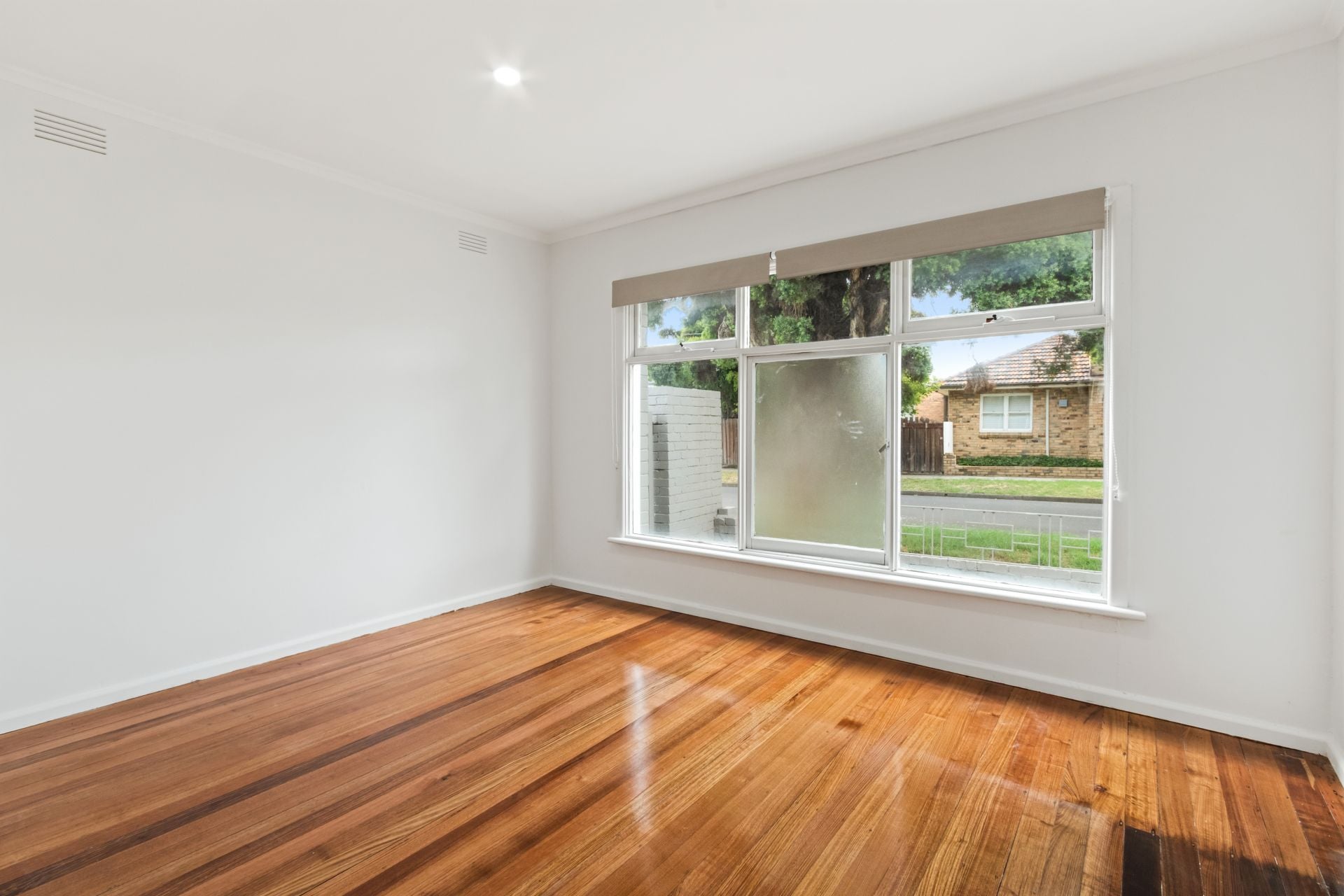 LOOKING FOR A GREAT TENANT!