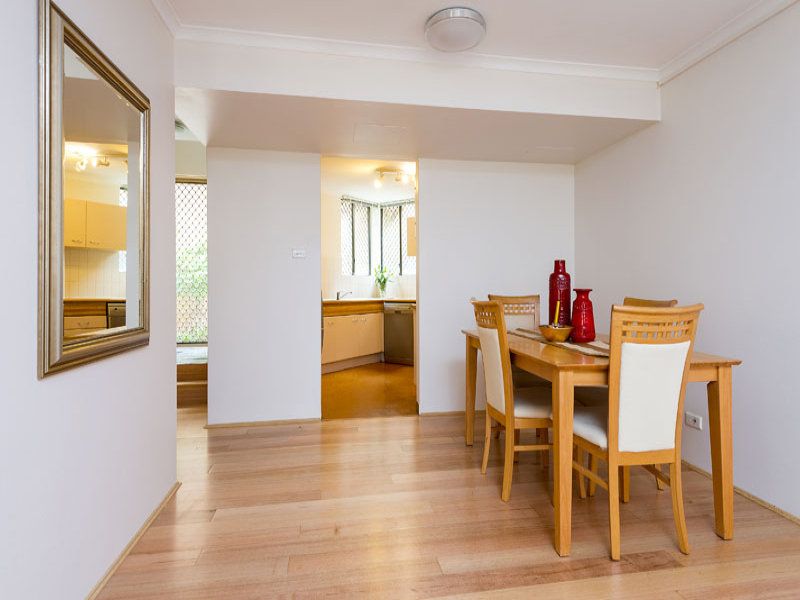 8/61 Yeo Street NEUTRAL BAY NSW, Bay - Thumbnail 2