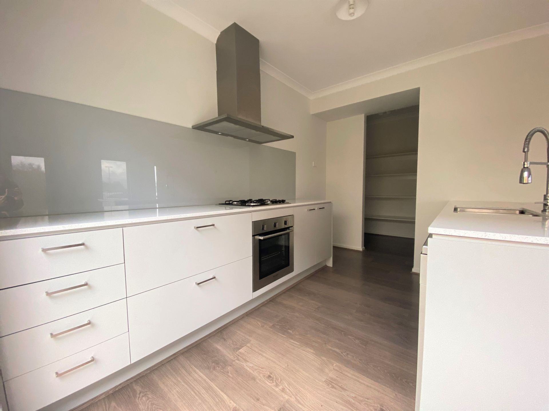 AS NEW 4 BEDROOM TOWNHOUSE!