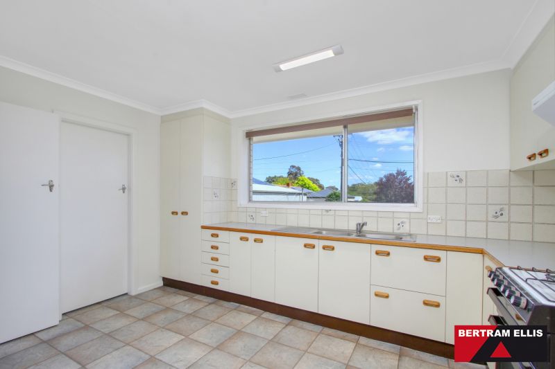 149 Kalgoorlie Crescent, Fisher - Thumbnail 8