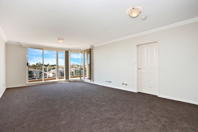 601/8 Wentworth Drive, Liberty Grove