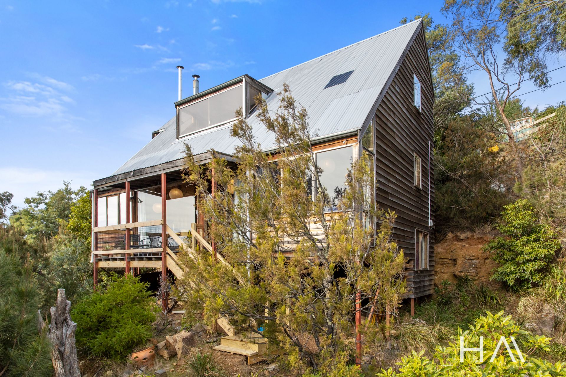 20 Grayling Avenue South Hobart, South Hobart - Thumbnail 5