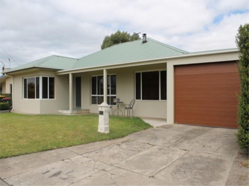 9 Fensom Crescent MILLICENT SA, Millicent - Thumbnail 2