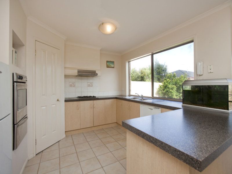 37 Kingfisher Drive, Seabrook - Thumbnail 3