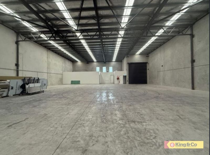 768sqm Industrial Unit Available for Lease!