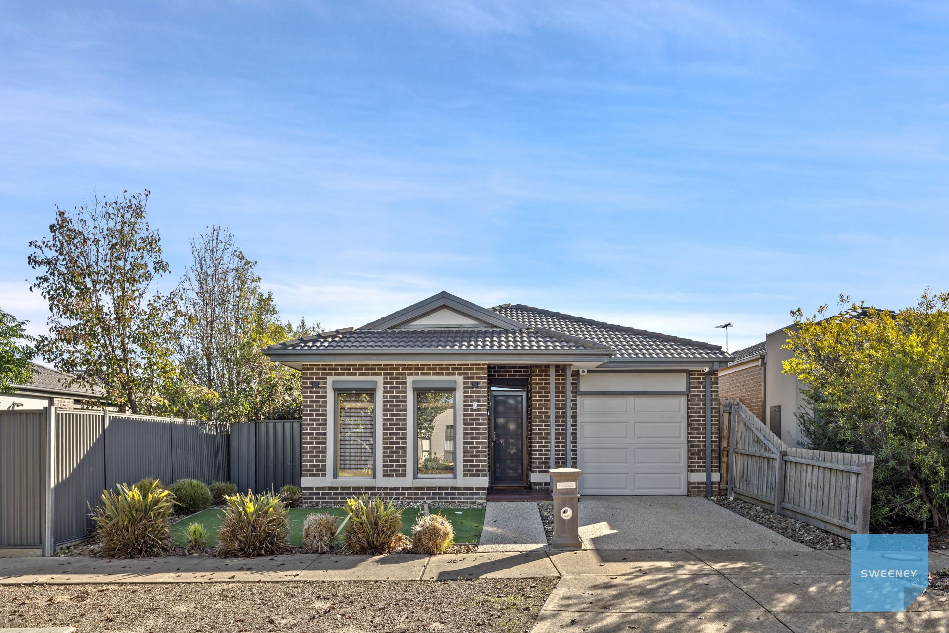 3 Phoenix Grove, Fraser Rise - Thumbnail 2