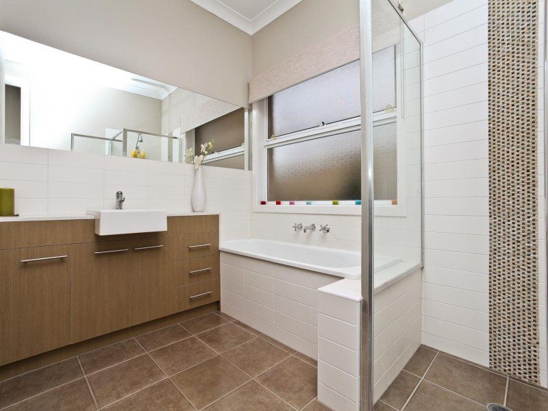 2 Surrey Place, Caroline Springs - Thumbnail 8