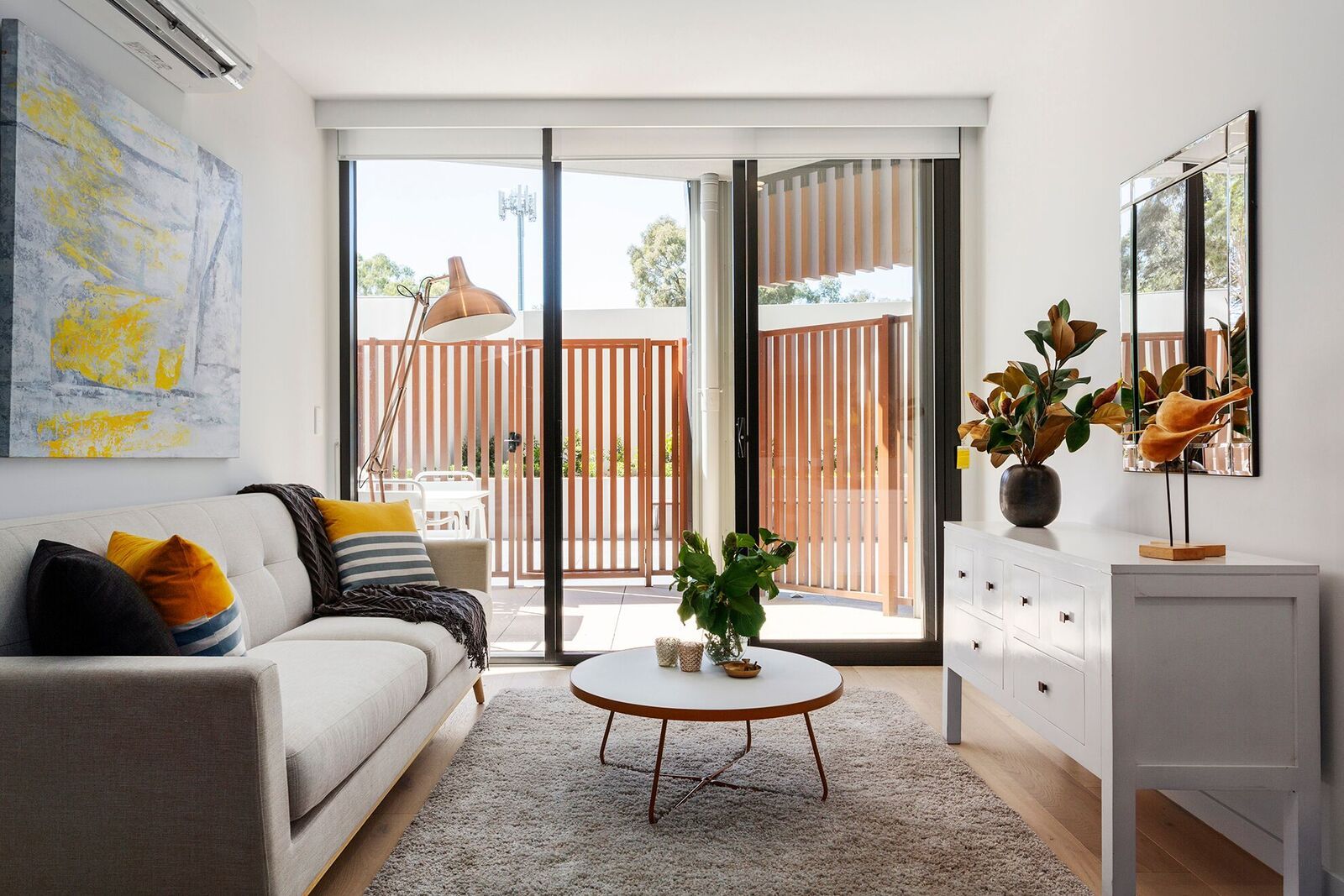 SPACIOUS 1 BEDROOM + 1 FLEXI
