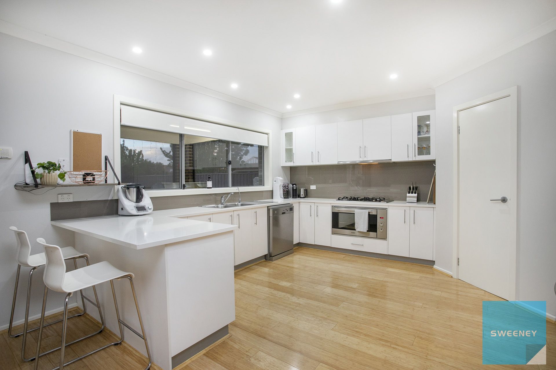 18 Bonney Court, Taylors Hill - Thumbnail 4