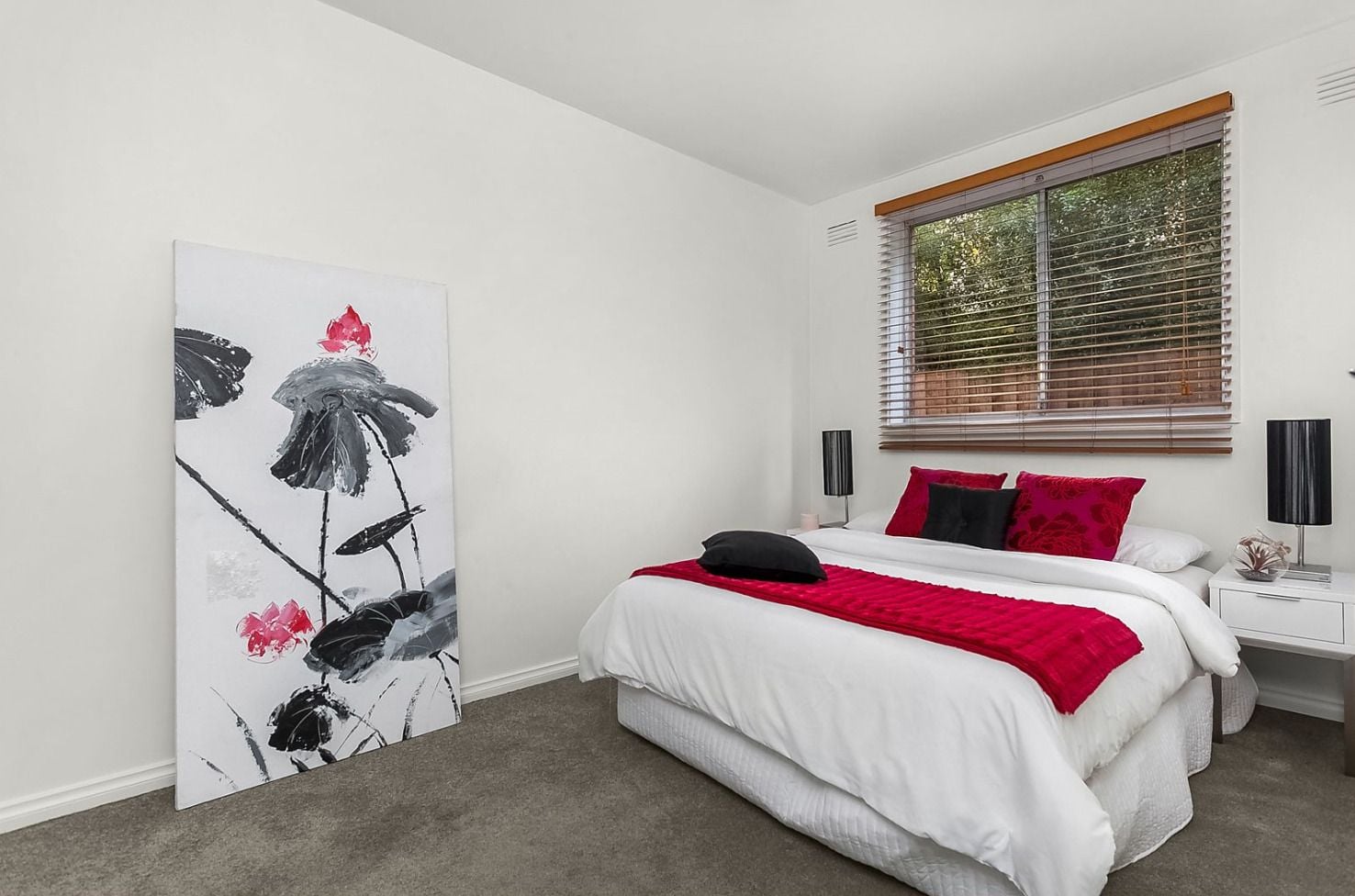 2 Bedroom In Quite Location!